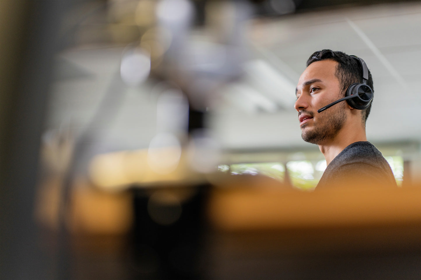 HP INC. Poly Voyager 4320 Microsoft Teams Certified USB-C Headset + BT700 dongle